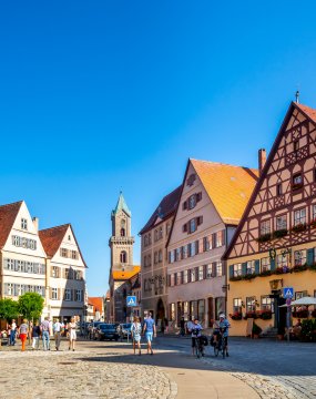 Altstadt und Sankt Pauls Kirche, Dinkelsbühl, Bayern, Deutschland &copy; Sina Ettmer - stock.adobe.com